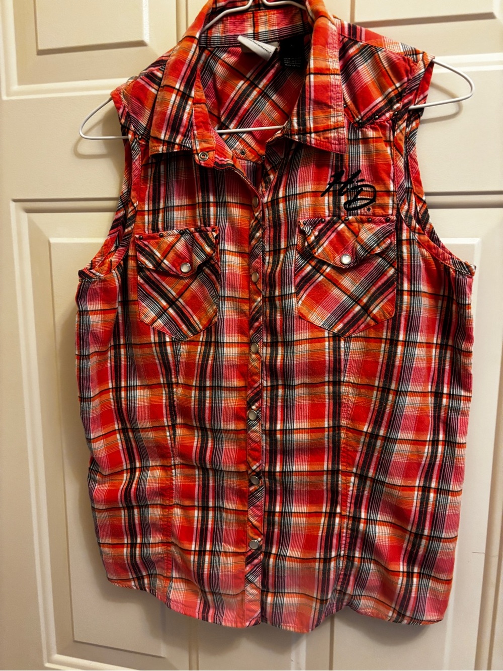 Harley Davidson Sleeveless Snap front Shirt Vest - Coral and pink plaid. Sz L
